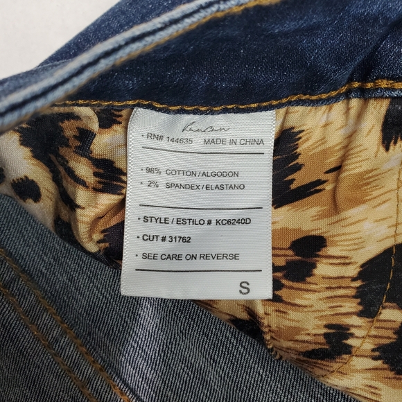 Leopard Pocket KanCan Jean Shorts Distressed Size Small - Picture 12 of 12